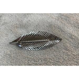VTG Silver Tone Signed Marvella Double Leaf Feather Pin Brooch !!